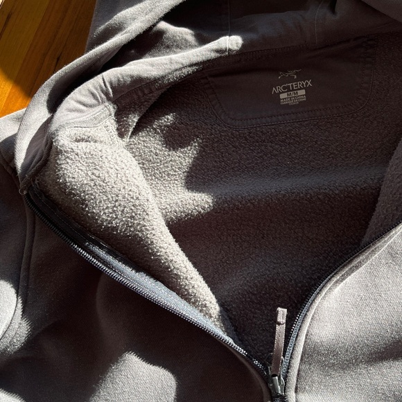 VTG Arc’teryx dark grey zip up hoodie - Picture 7 of 7